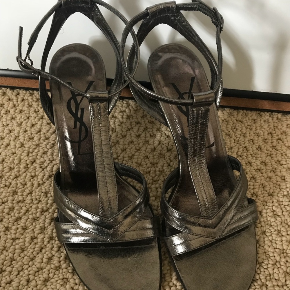 💯 Authentic YSL Gun Metal Sandals Size: 37 1/2